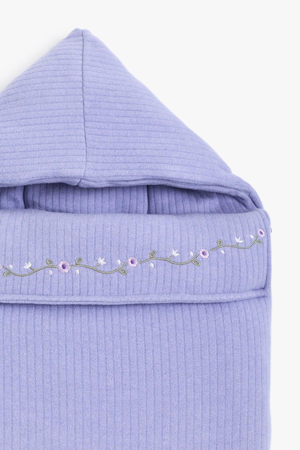 Junior Baby Car Seat Nest - Lilac Floral