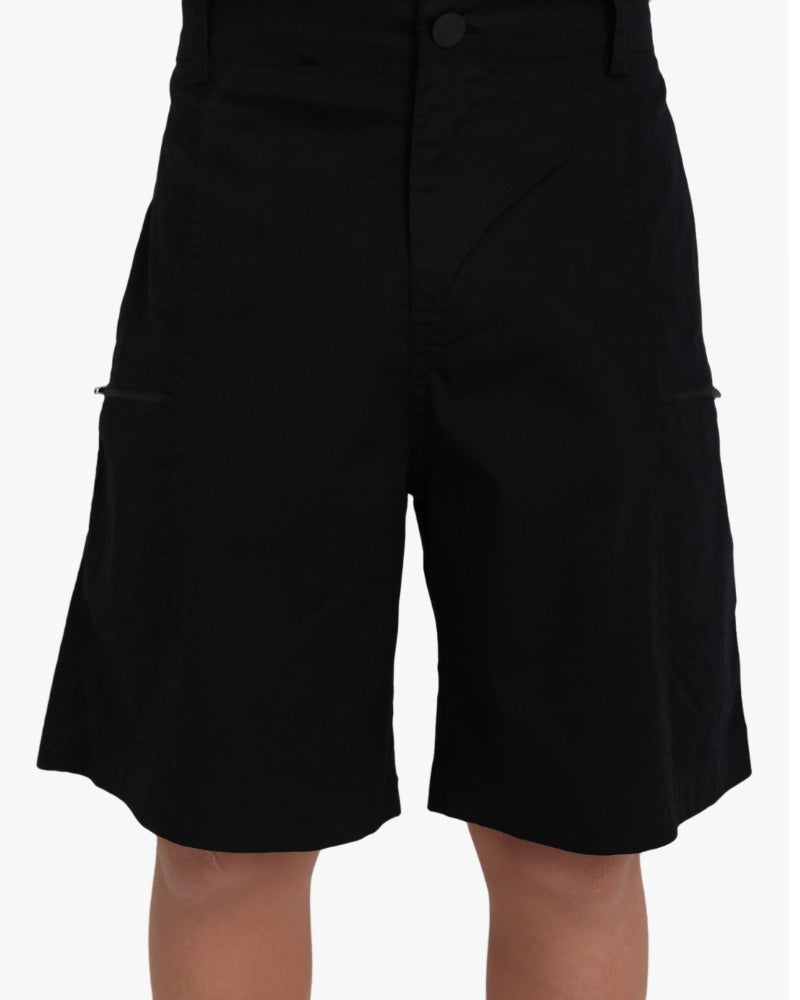 COLOR::Black