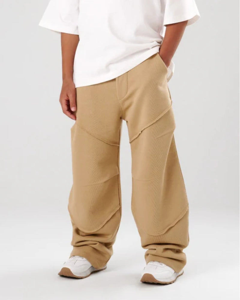 COLOR::Beige