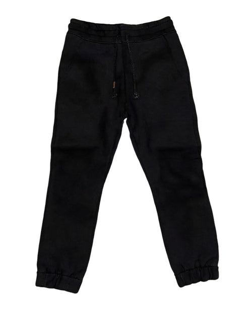 COLOR::Black
