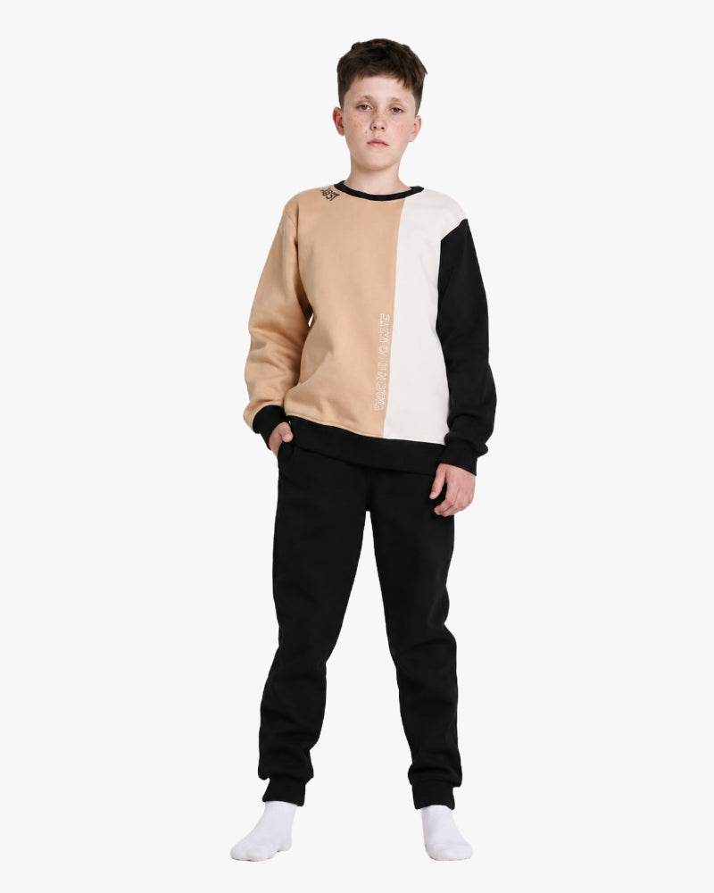 COLOR::Beige