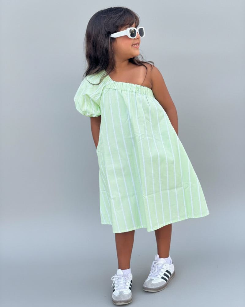 COLOR::Green
