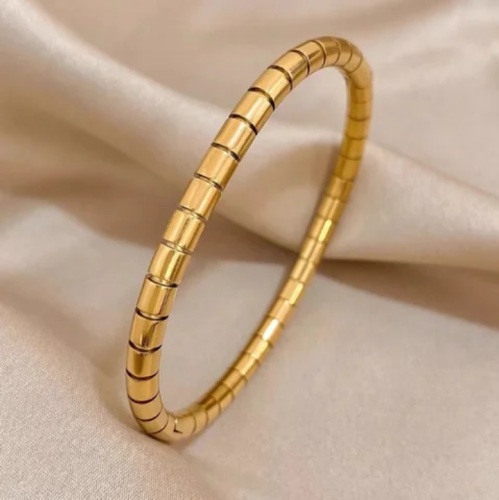 /1/7/175457453320358-gold-plated-bangle_1_.png