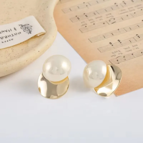 /1/7/175477555640454-gold-plated-earrings_1_.png