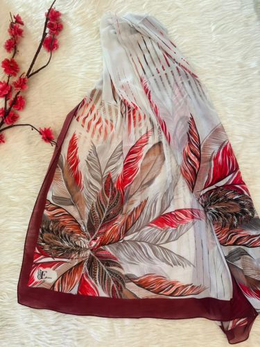 Chloe scarf