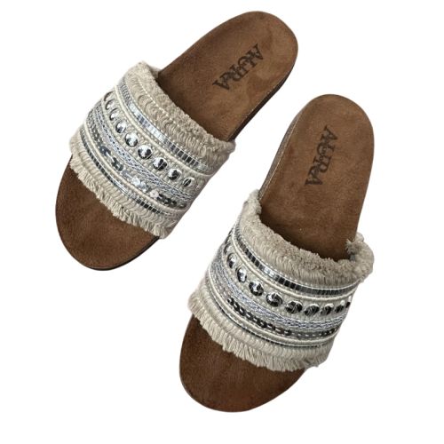Boho slides
