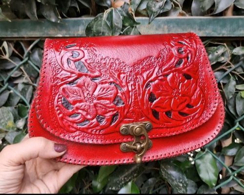 red bag flower carving