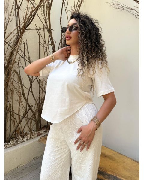 Capri’s White Set