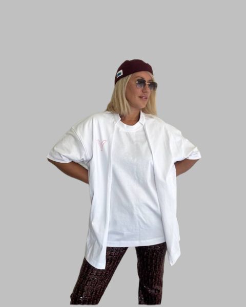 Oversized Graphic Tee with Front Y Logo