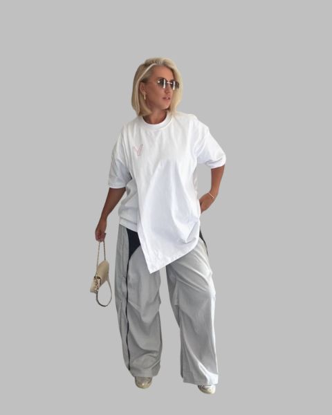 Oversized Graphic Tee with Front Y Logo