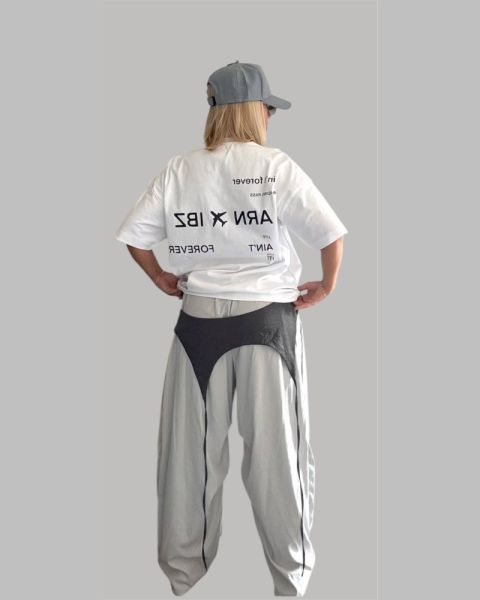 Oversized Graphic Tee with Front Y Logo	-White-S/M