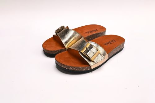 Leya-Gold-39