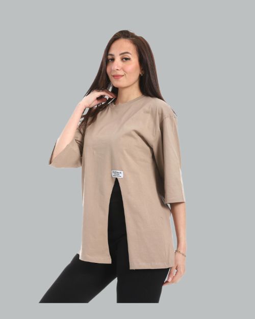 تيشرت حريمي اوفر سايز كاجول بفتحه من الجنب من Defect