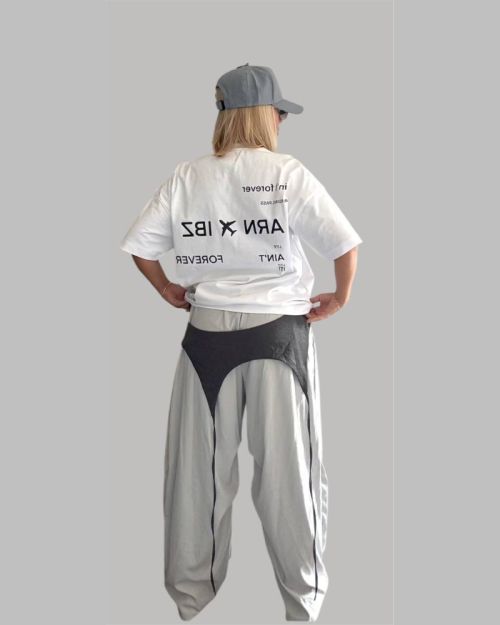 Women’s Oversized Tee with Y Logo Design-White-S/M