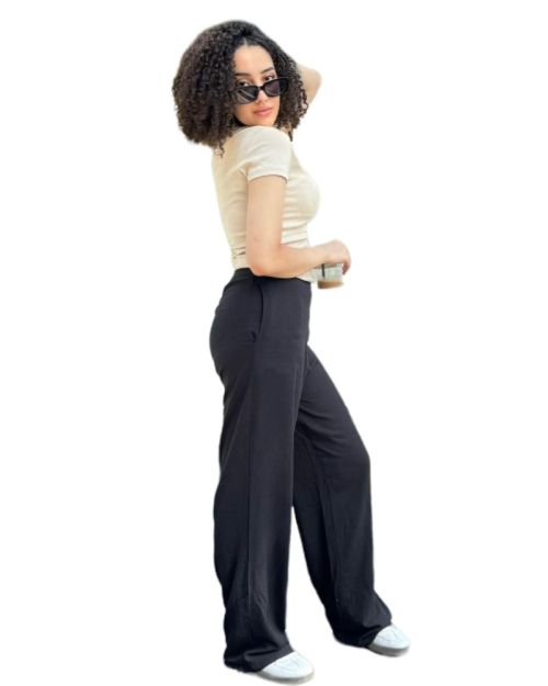 Capri's linen pants 