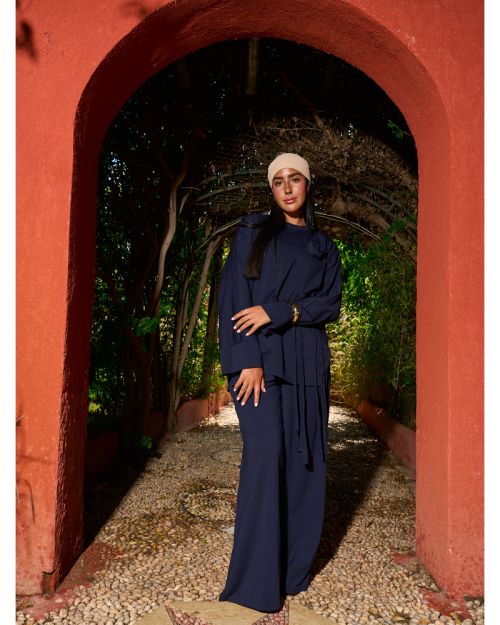 Worood Comfy Set with Pin-Dark Blue