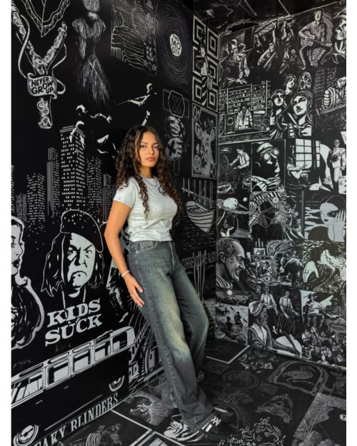 Fitted Crop Top with Short Sleeves-Gray