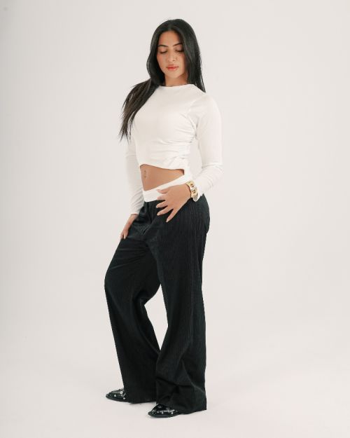 Cut-Out Crop – Fatal Bite-White-M