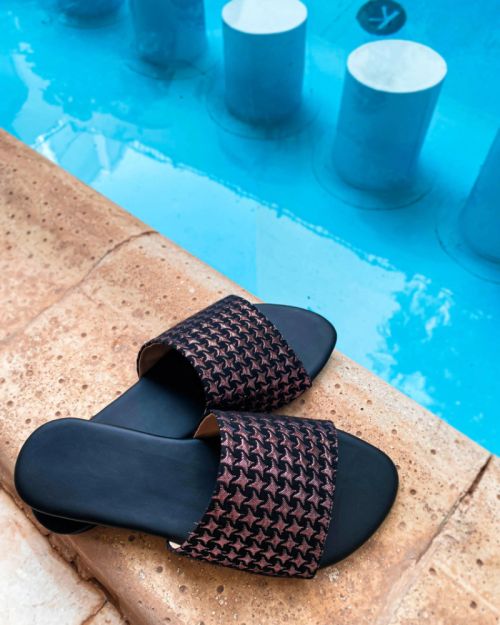 Diamo Slipper - One Color-37