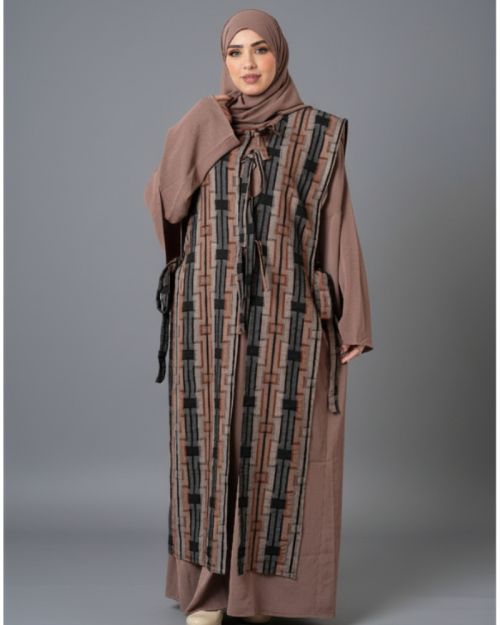 Abaya with two inner pockets