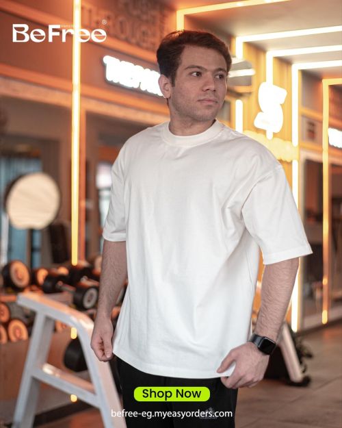 Boxy Fit Off-white t-shirt -M