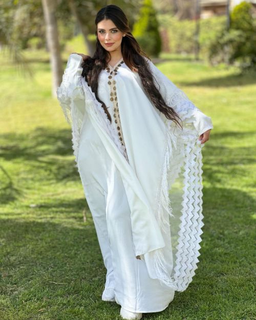 Paris Noir Poncho-White