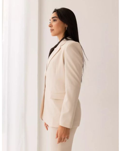 Soft Cream Straight Blazer