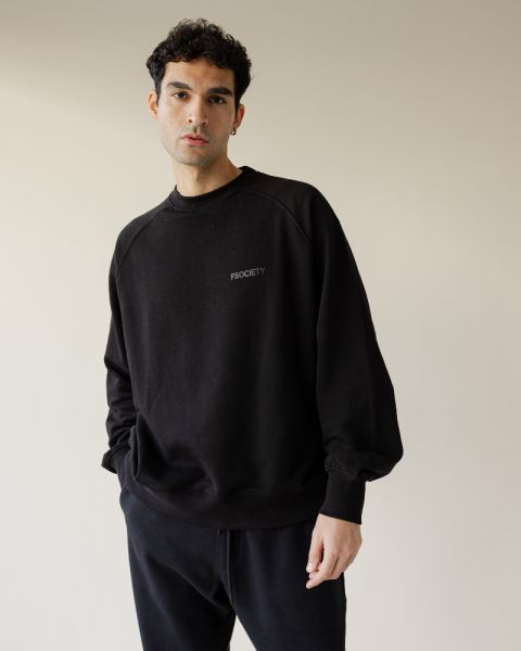 Hefty black crewneck men